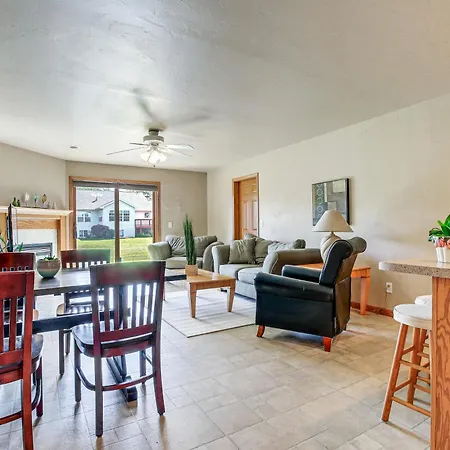 Family-Friendly Home 8 Mi To Appleton Downtown!